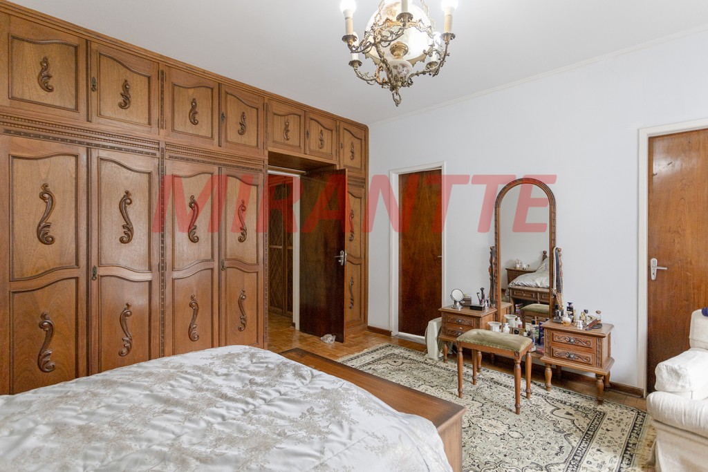 Sobrado de 276m² com 3 quartos em Jardim Virginia Bianca