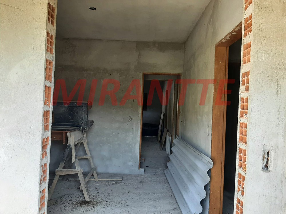 Sobrado de 200m² com 5 quartos em Serra Da Cantareira
