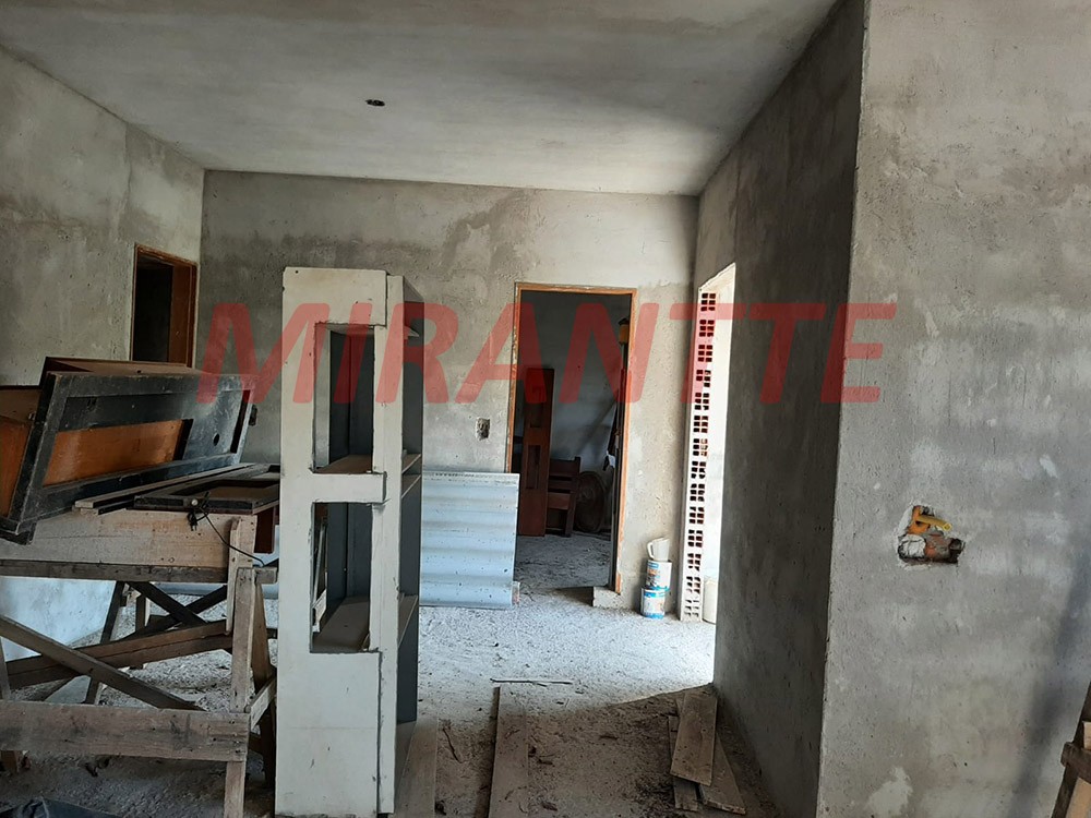 Sobrado de 200m² com 5 quartos em Serra Da Cantareira
