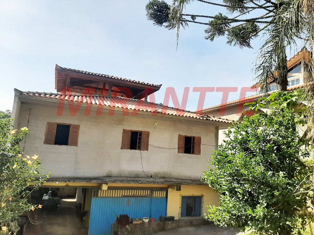 Sobrado de 200m² com 5 quartos em Serra Da Cantareira