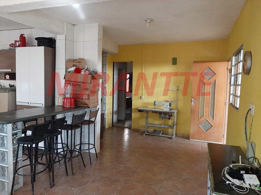 Sobrado de 200m² com 5 quartos em Serra Da Cantareira
