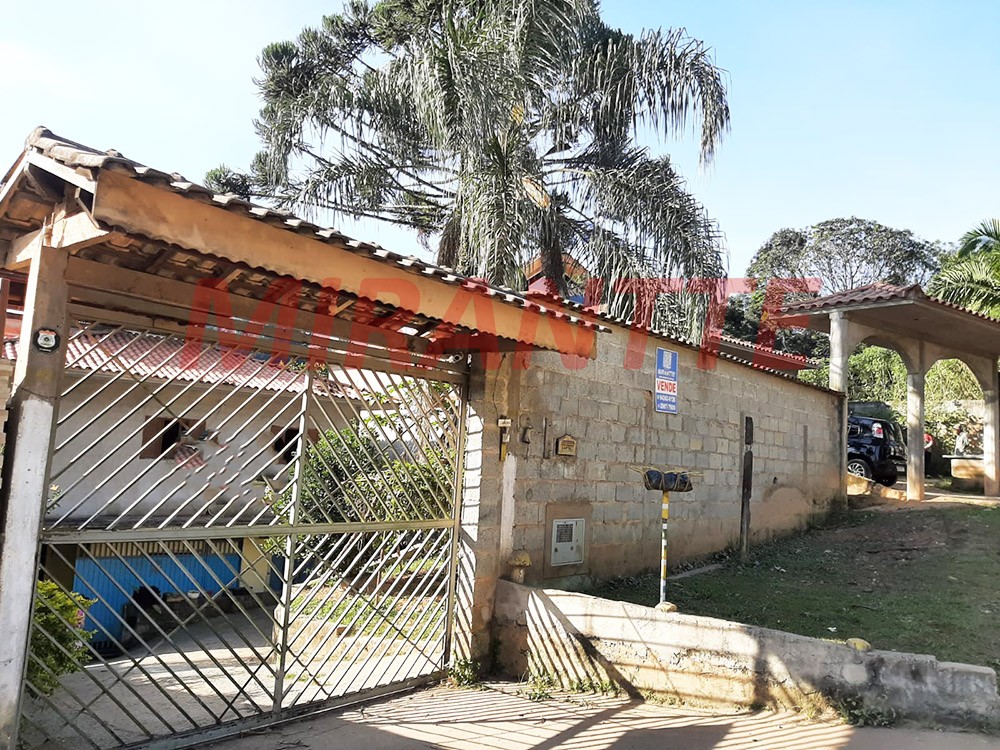 Sobrado de 200m² com 5 quartos em Serra Da Cantareira