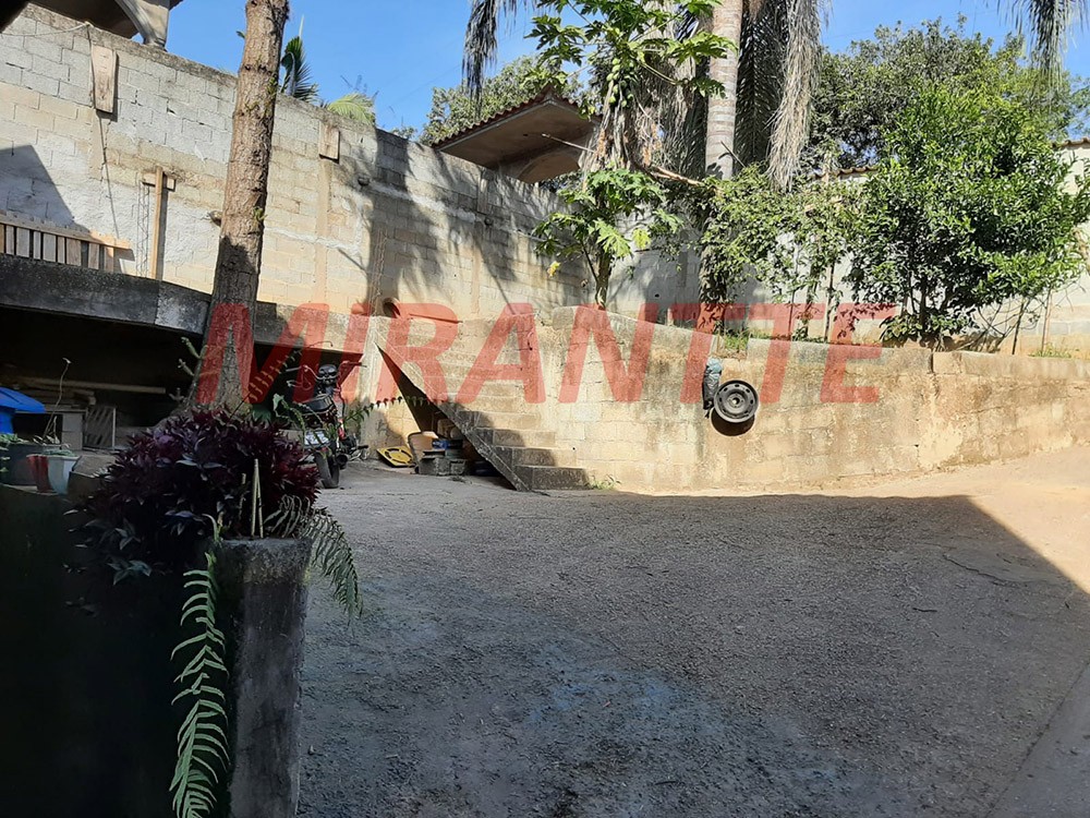 Sobrado de 200m² com 5 quartos em Serra Da Cantareira