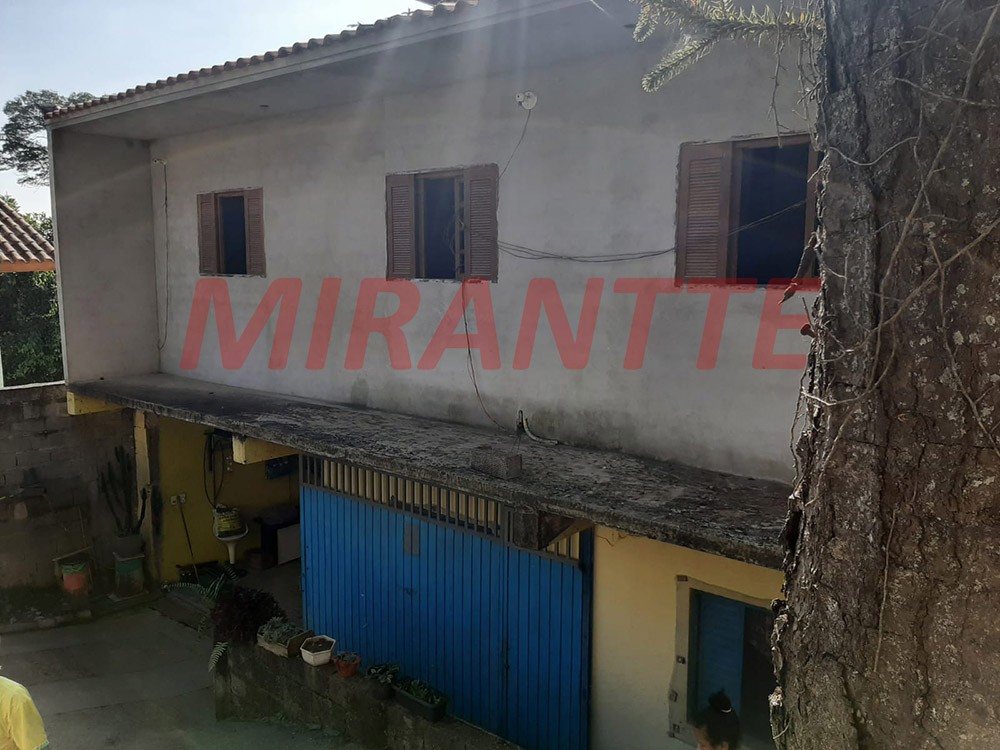 Sobrado de 200m² com 5 quartos em Serra Da Cantareira