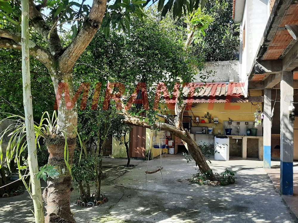Sobrado de 200m² com 5 quartos em Serra Da Cantareira