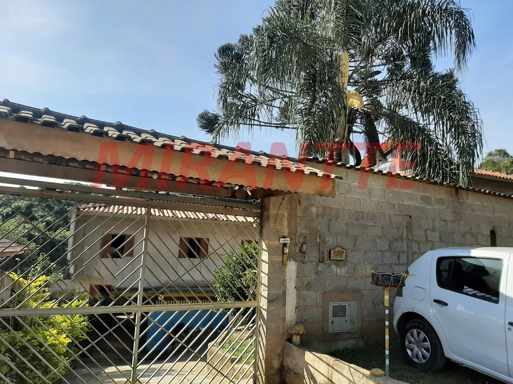Sobrado de 200m² com 5 quartos em Serra Da Cantareira
