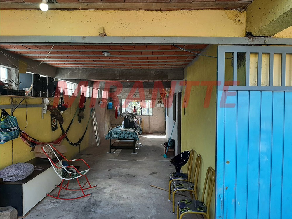 Sobrado de 200m² com 5 quartos em Serra Da Cantareira