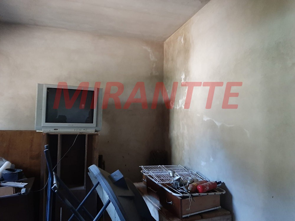 Sobrado de 200m² com 5 quartos em Serra Da Cantareira