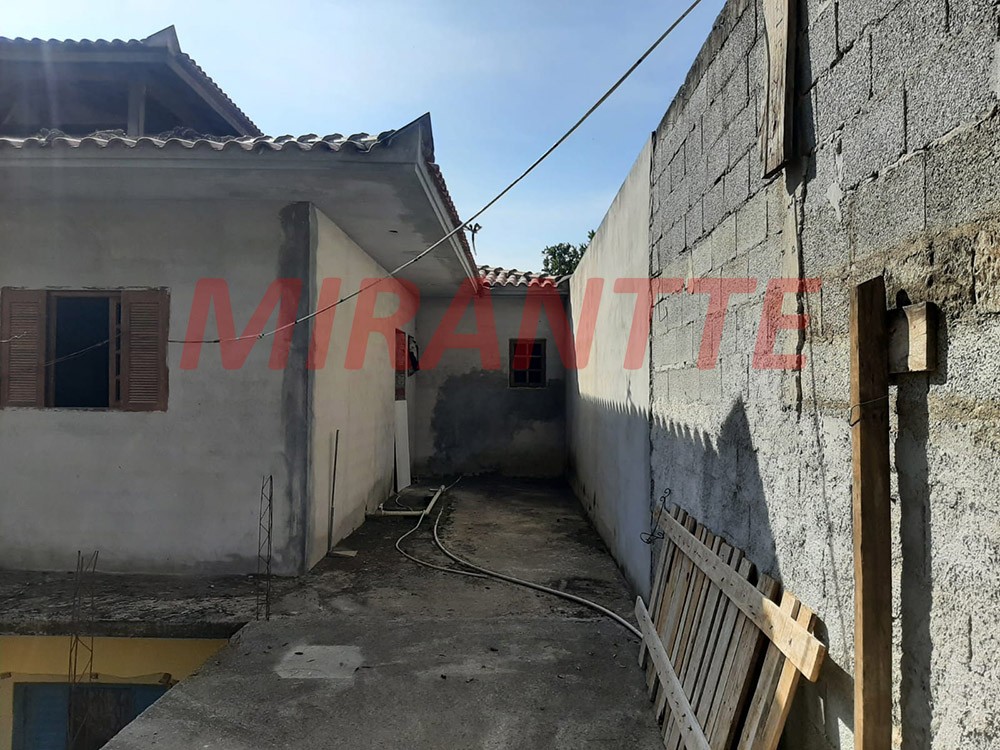 Sobrado de 200m² com 5 quartos em Serra Da Cantareira