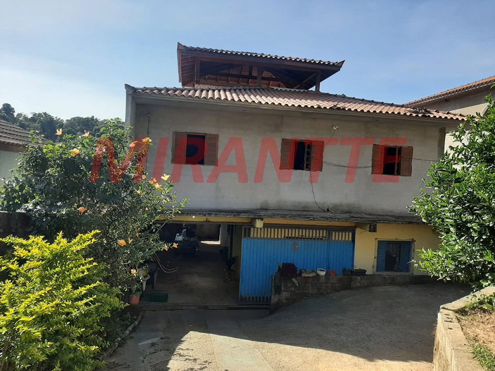 Sobrado de 200m² com 5 quartos em Serra Da Cantareira