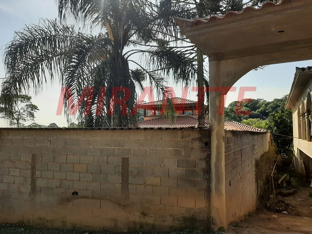 Sobrado de 200m² com 5 quartos em Serra Da Cantareira