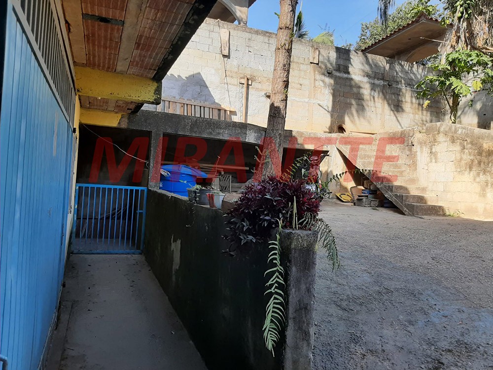 Sobrado de 200m² com 5 quartos em Serra Da Cantareira