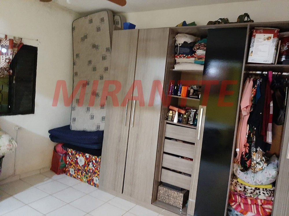Sobrado de 200m² com 5 quartos em Serra Da Cantareira