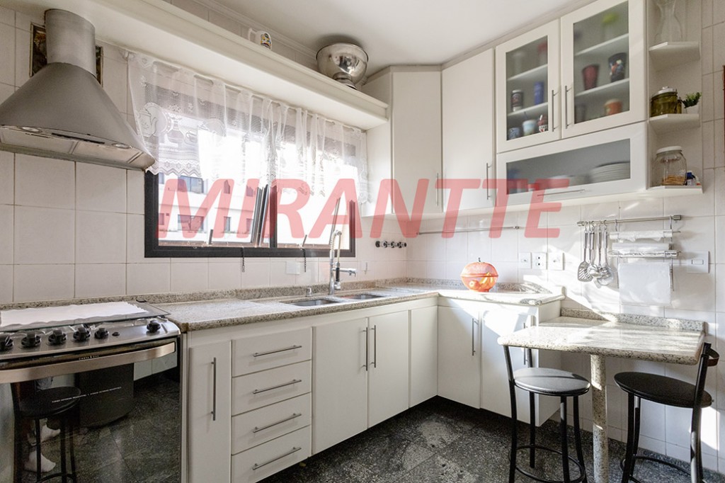 Apartamento de 147m² com 3 quartos em Santana