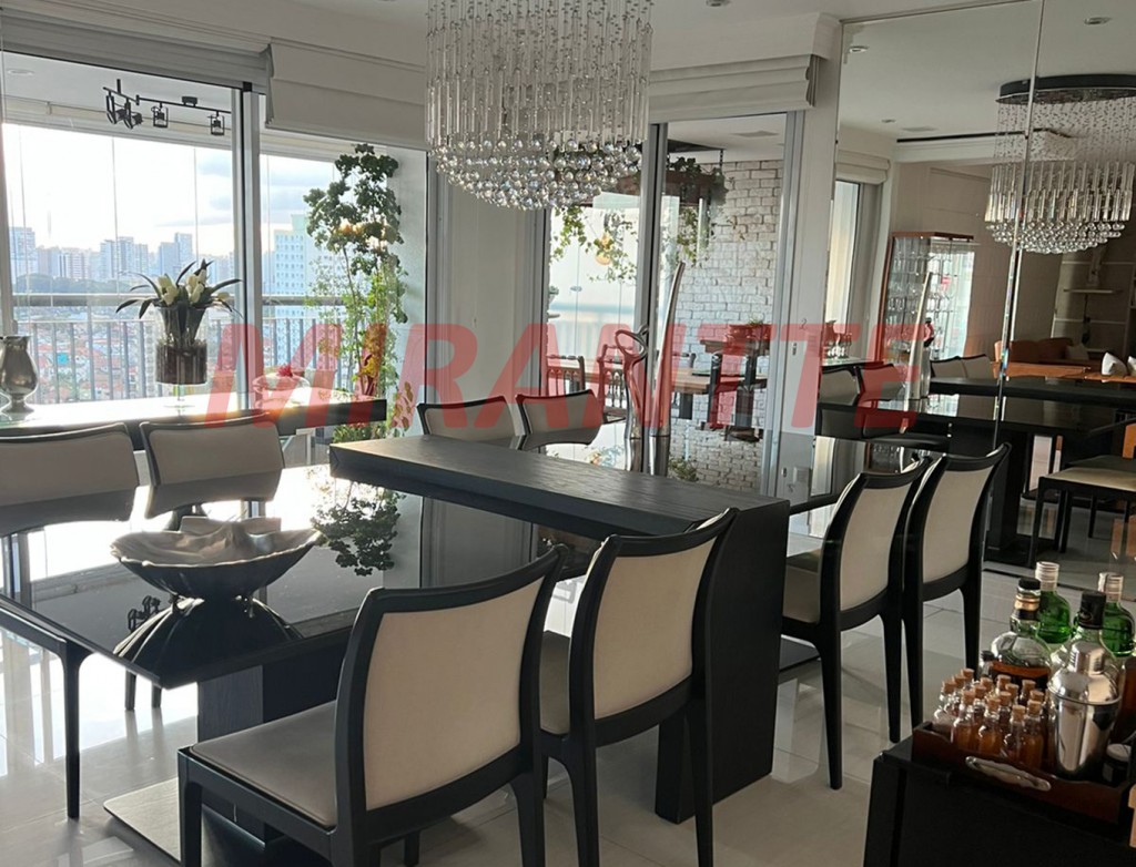 Apartamento de 233m² com 4 quartos em Tatuapé