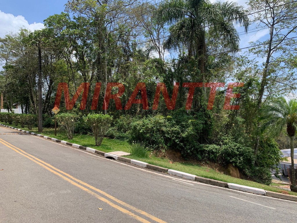 Terreno de 1420m² em Serra Da Cantareira
