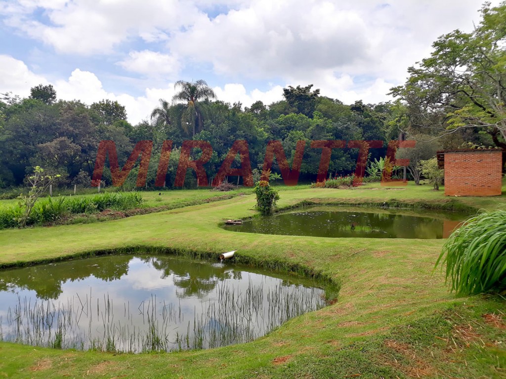 ChÁcara com 5 quartos em FAZENDA LAGO AZUL