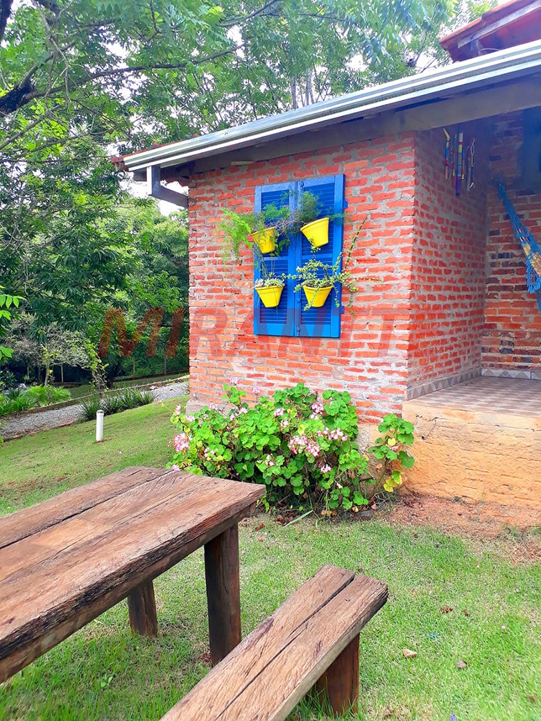 ChÁcara com 5 quartos em FAZENDA LAGO AZUL