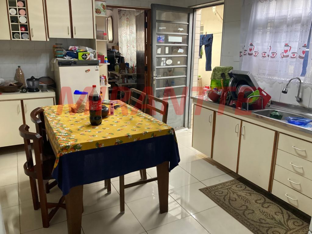 Sobrado de 83m² com 5 quartos em Vila Nova Mazzei