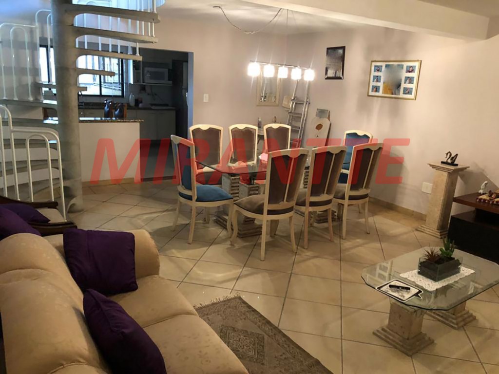 Sobrado de 266m² com 4 quartos em Parada Inglesa