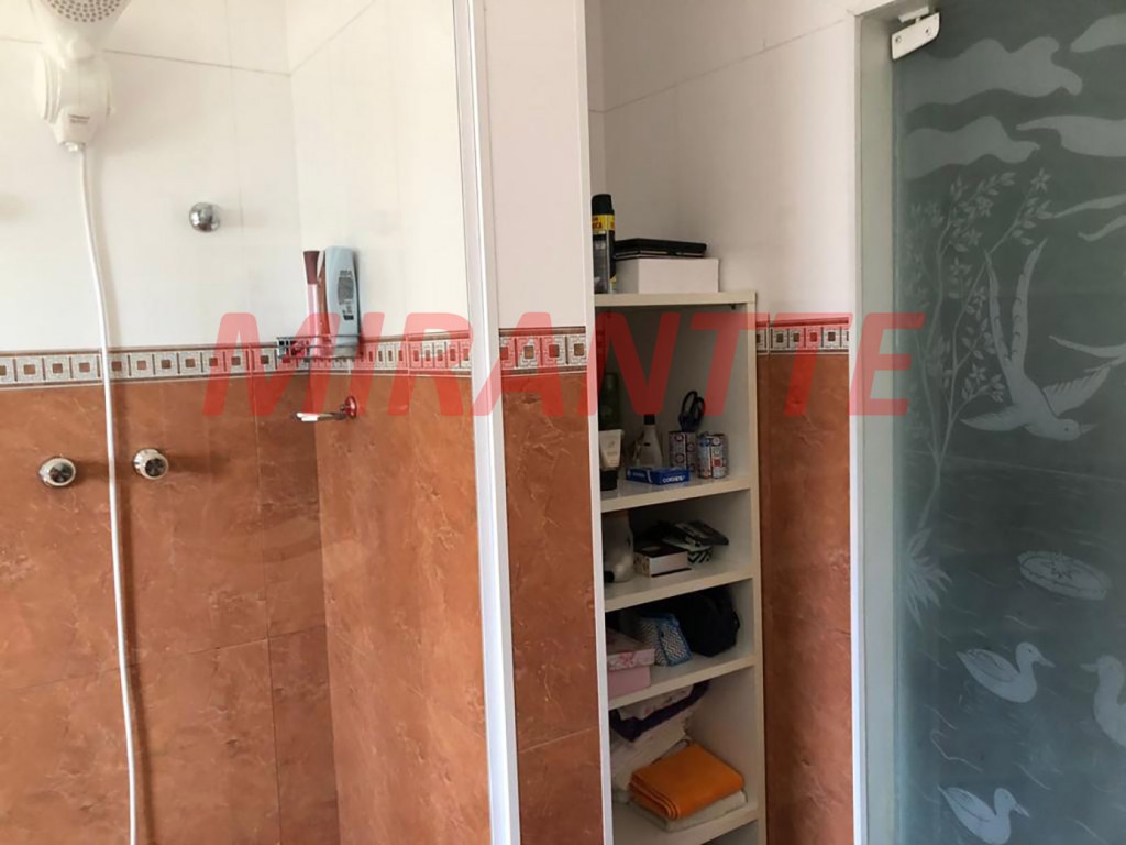 Sobrado de 266m² com 4 quartos em Parada Inglesa