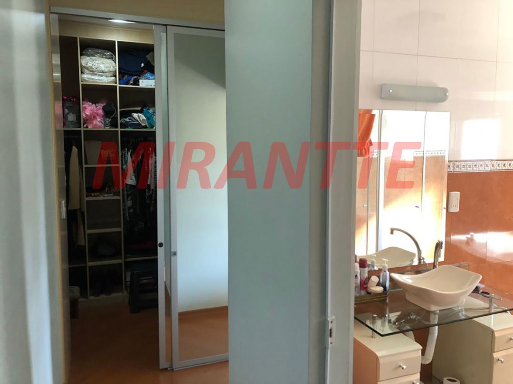 Sobrado de 266m² com 4 quartos em Parada Inglesa