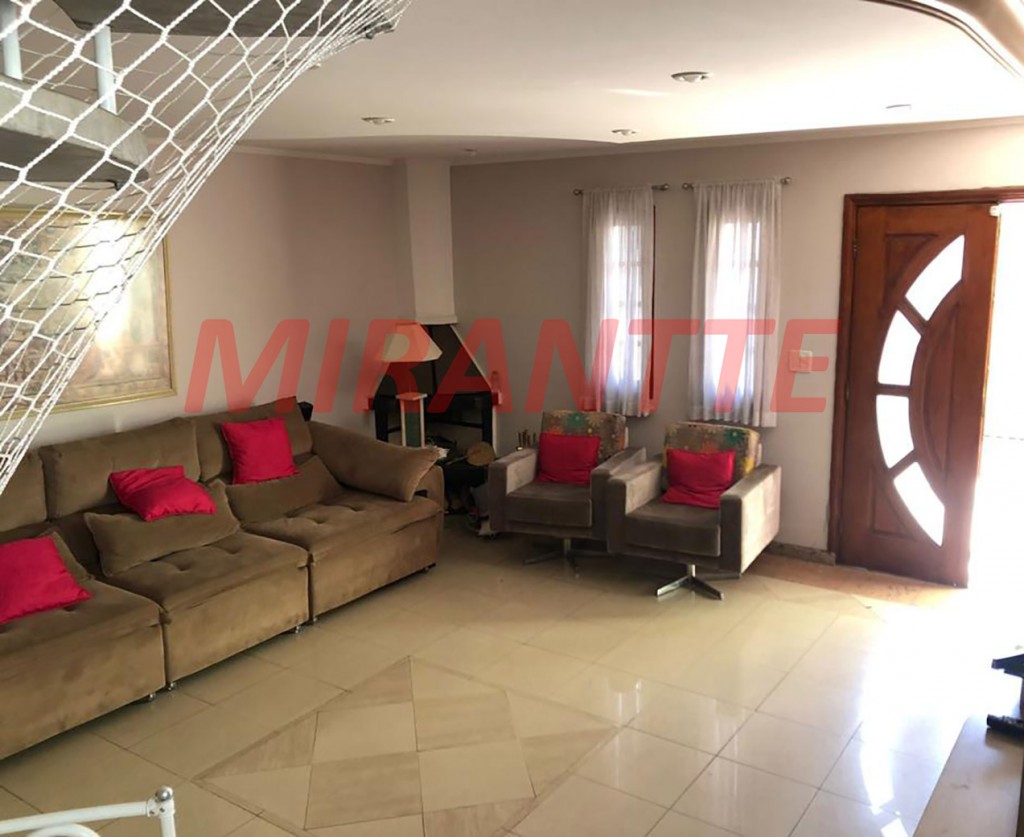 Sobrado de 266m² com 4 quartos em Parada Inglesa