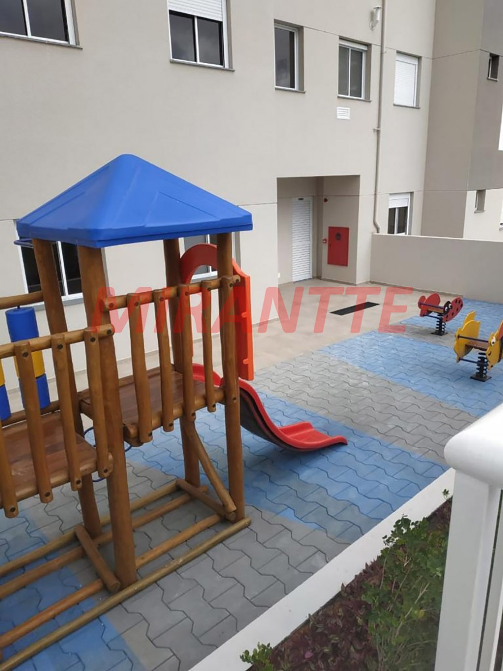 Apartamento de 42m² com 2 quartos em Vila Nova Cachoeirinha