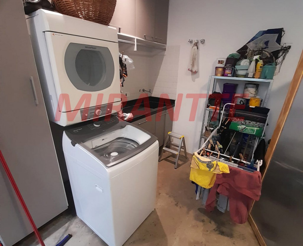 Sobrado de 210m² com 4 quartos em Jardim São Paulo