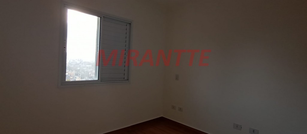 Sobrado com 3 quartos em Parque Vitória