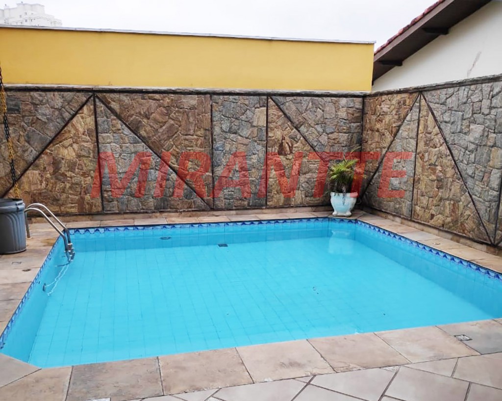 Sobrado de 320m² com 4 quartos em Vila Rosália