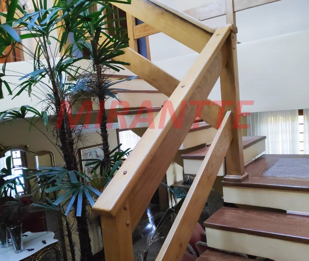 Sobrado de 320m² com 4 quartos em Vila Rosália