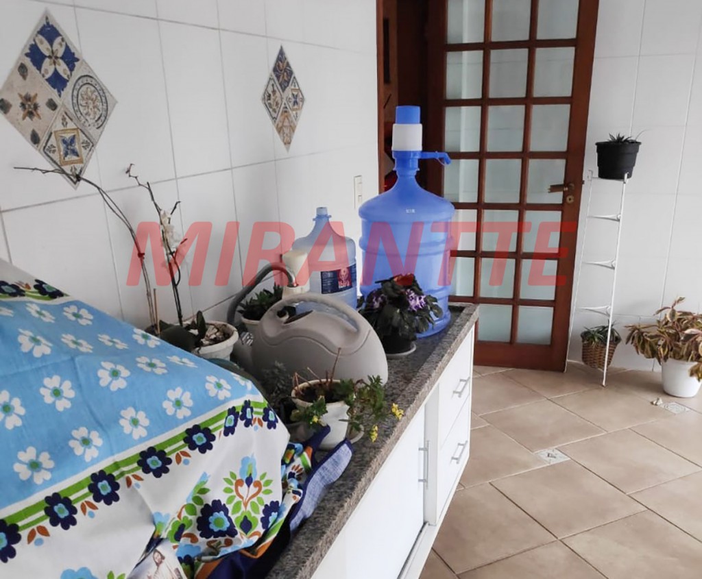 Sobrado de 320m² com 4 quartos em Vila Rosália