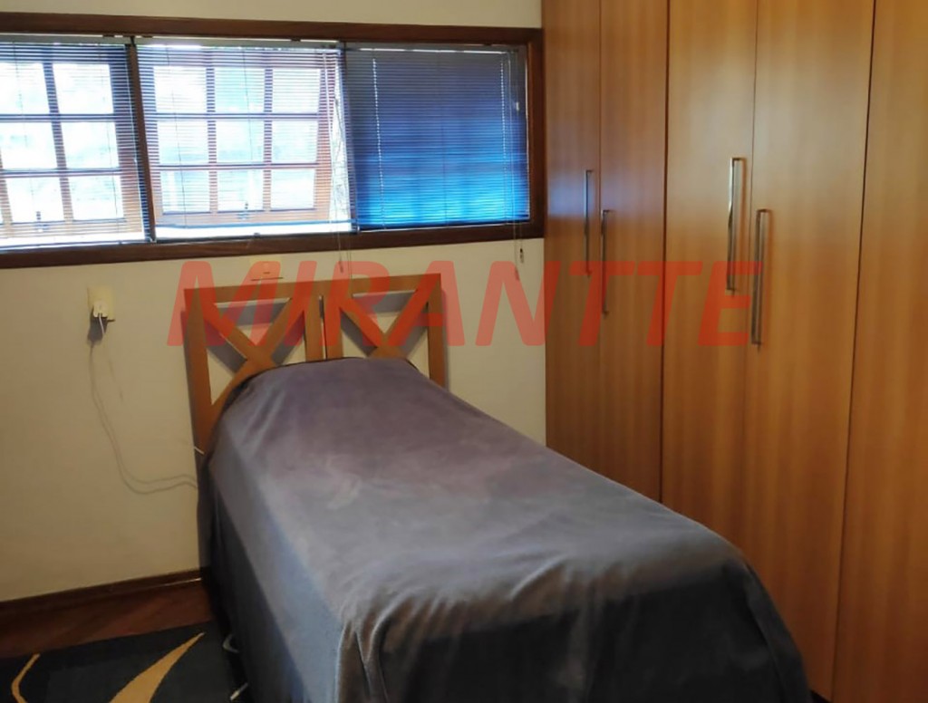 Sobrado de 320m² com 4 quartos em Vila Rosália