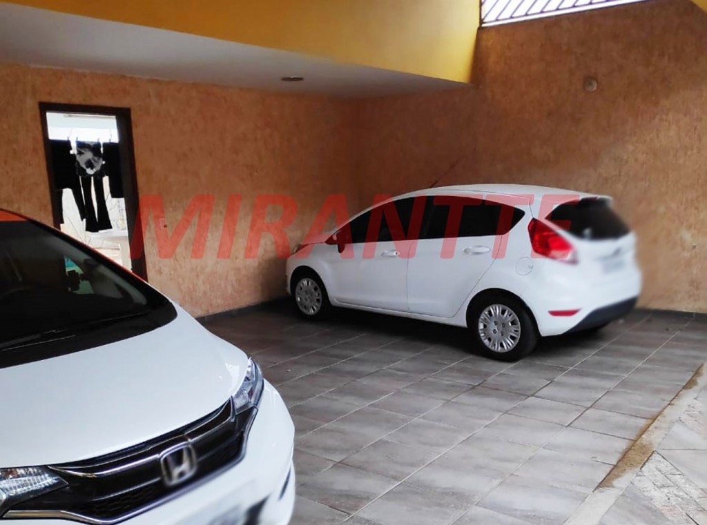 Sobrado de 320m² com 4 quartos em Vila Rosália