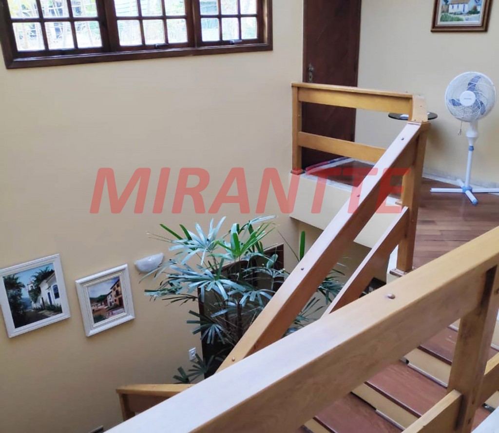 Sobrado de 320m² com 4 quartos em Vila Rosália