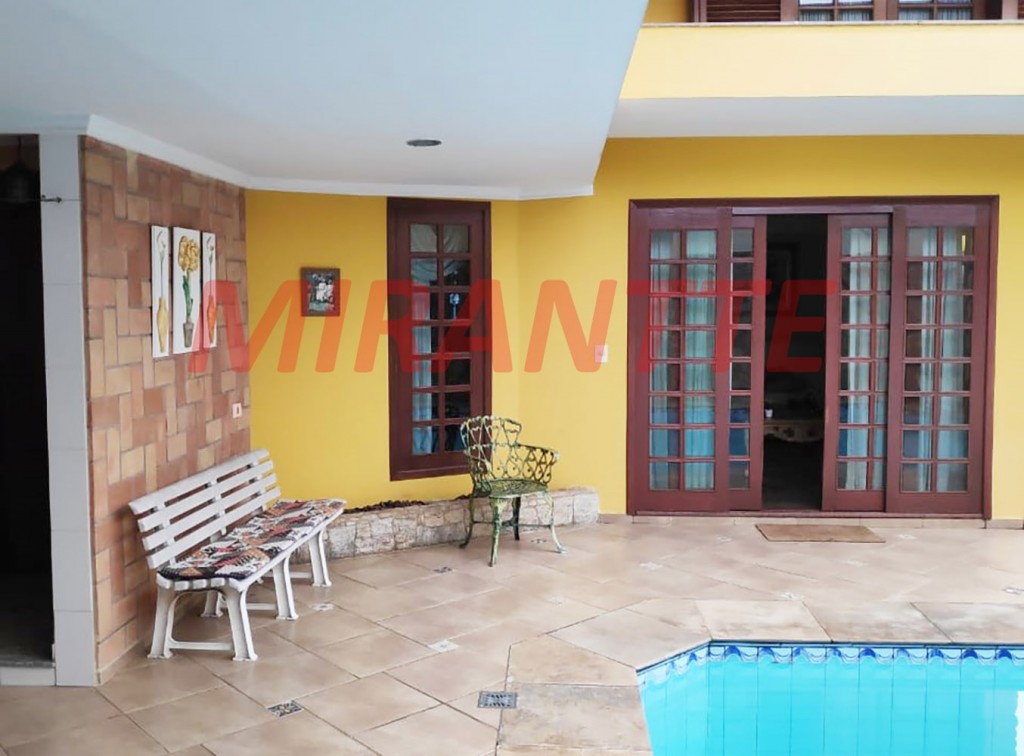 Sobrado de 320m² com 4 quartos em Vila Rosália