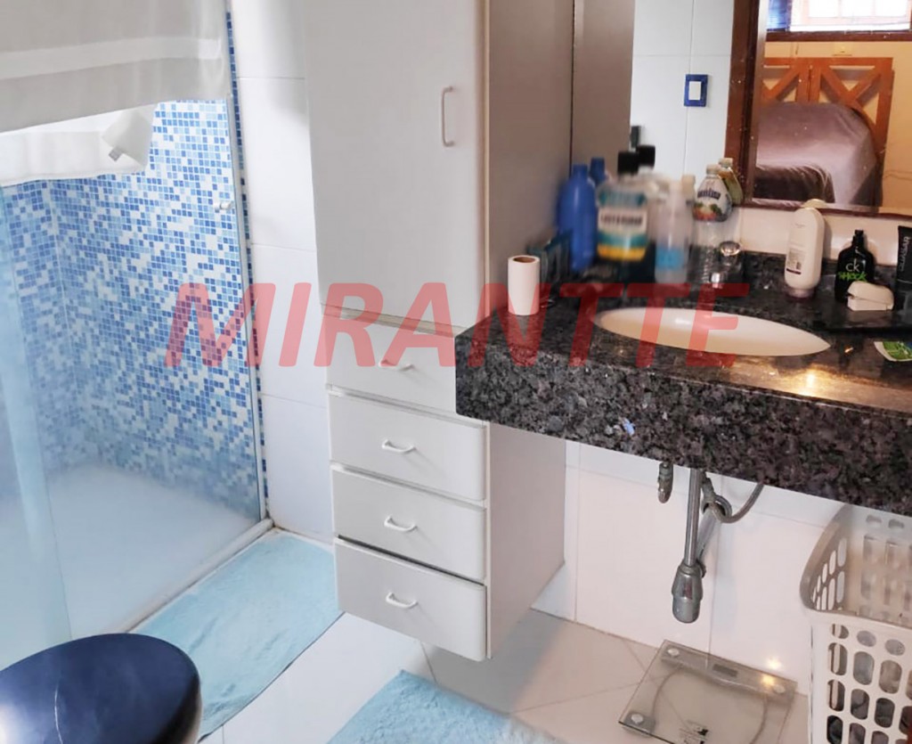 Sobrado de 320m² com 4 quartos em Vila Rosália