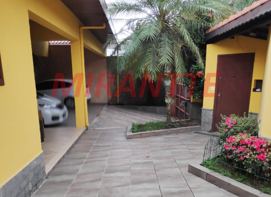 Sobrado de 320m² com 4 quartos em Vila Rosália