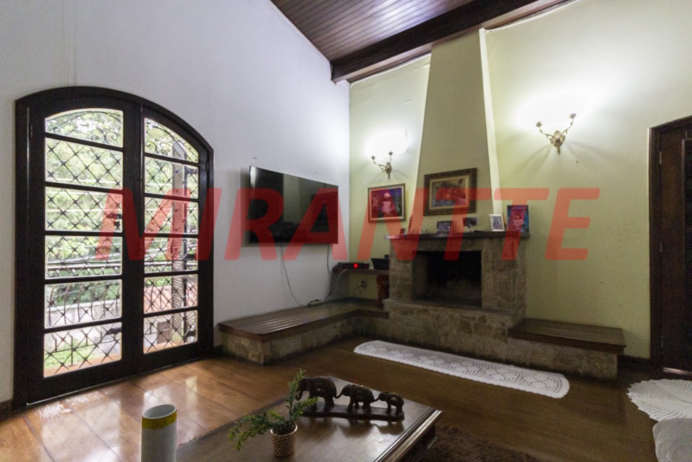Casa terrea de 231m² com 4 quartos em Tremembe