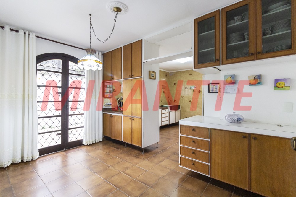 Casa terrea de 231m² com 4 quartos em Tremembe