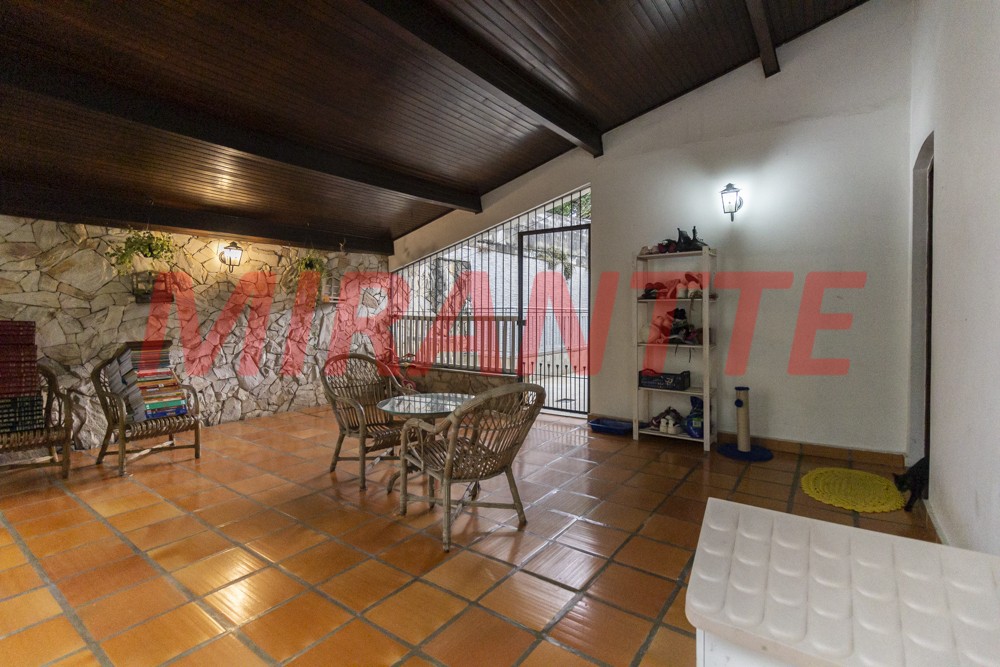 Casa terrea de 231m² com 4 quartos em Tremembe