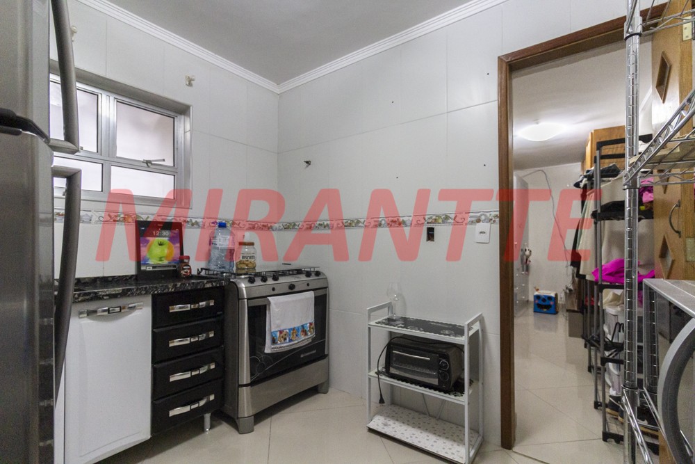 Casa terrea de 231m² com 4 quartos em Tremembe