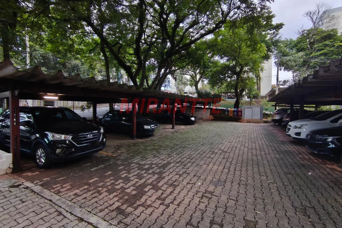 Apartamento de 60m² com 2 quartos em Barro Branco