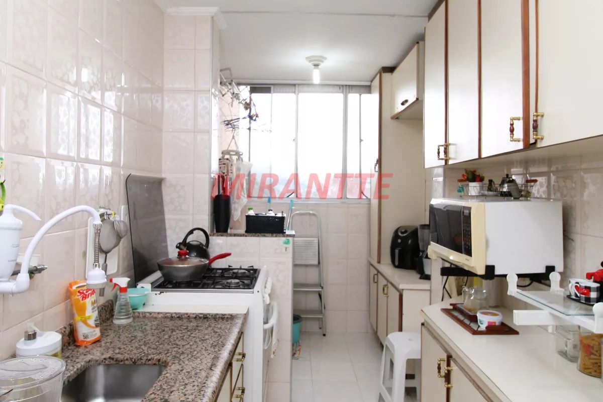 Apartamento de 60m² com 2 quartos em Barro Branco