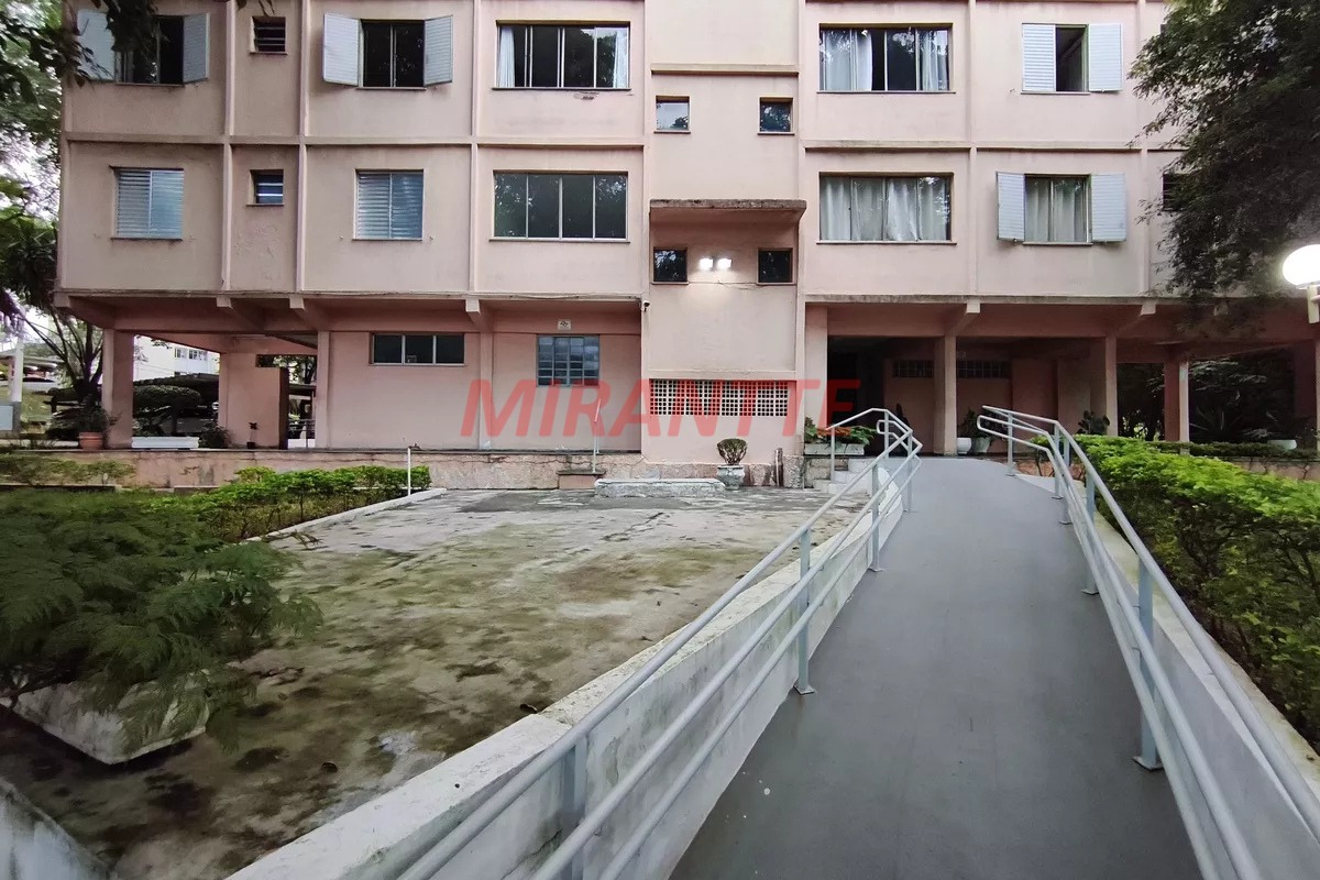 Apartamento de 60m² com 2 quartos em Barro Branco