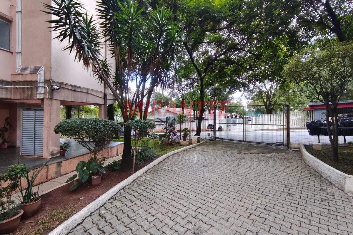Apartamento de 60m² com 2 quartos em Barro Branco