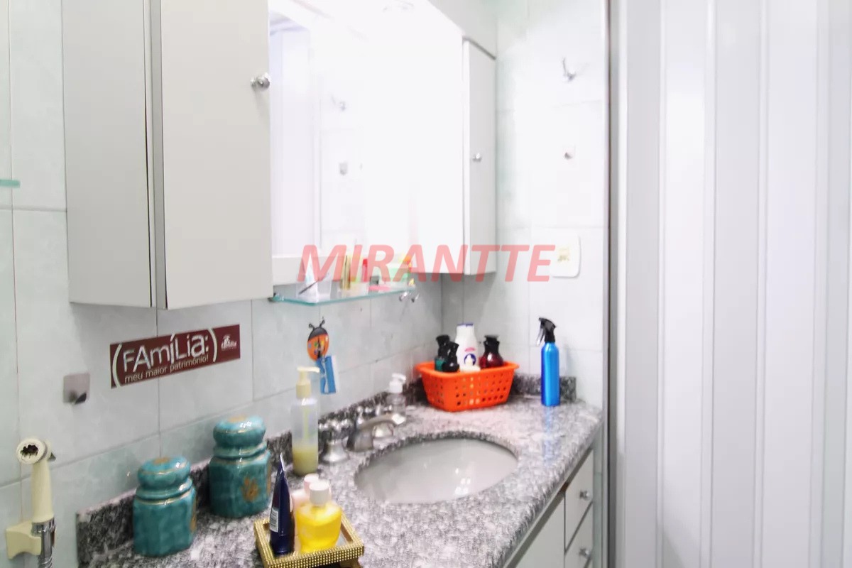 Apartamento de 60m² com 2 quartos em Barro Branco