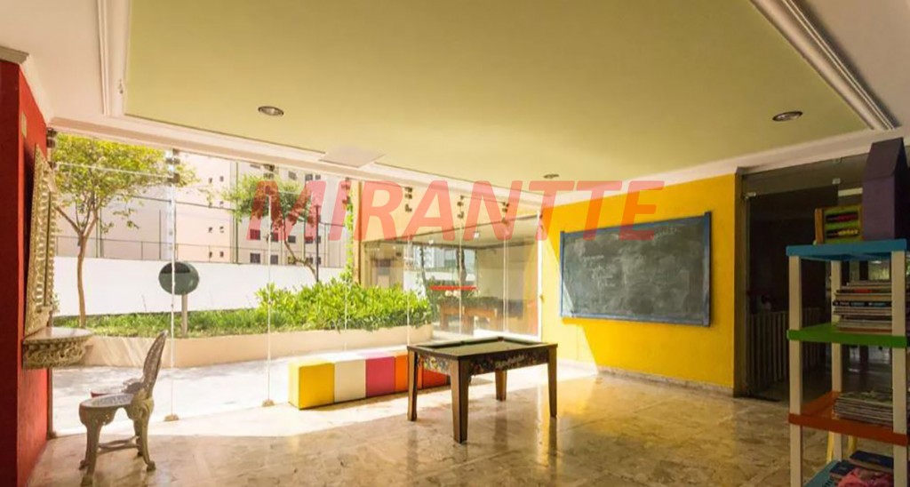 Apartamento de 75m² com 2 quartos em Santana