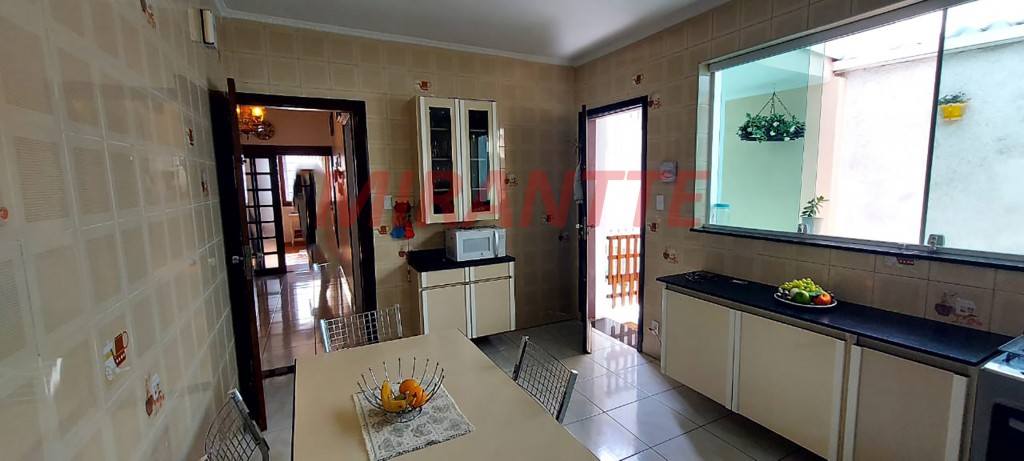 Casa terrea de 232m² com 4 quartos em Santana
